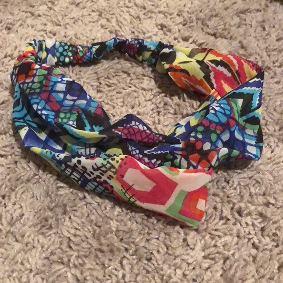 4 Multicolor headbands - Picture 3 of 5